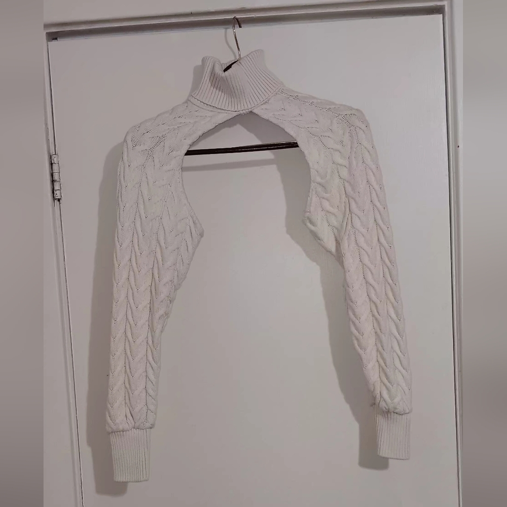Zara Off-White Cable Knit Shrug